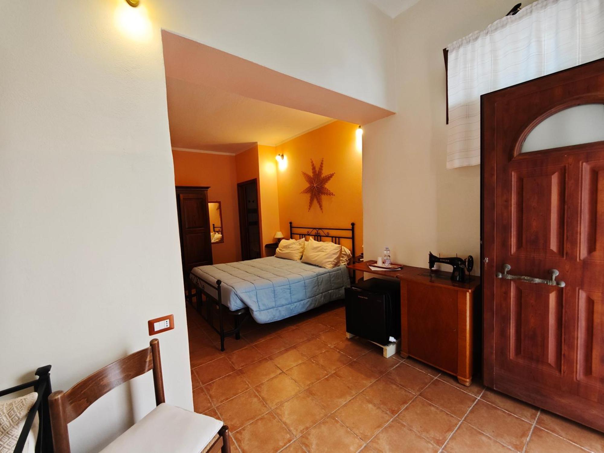 B&B Domu Delunas Giba 外观 照片