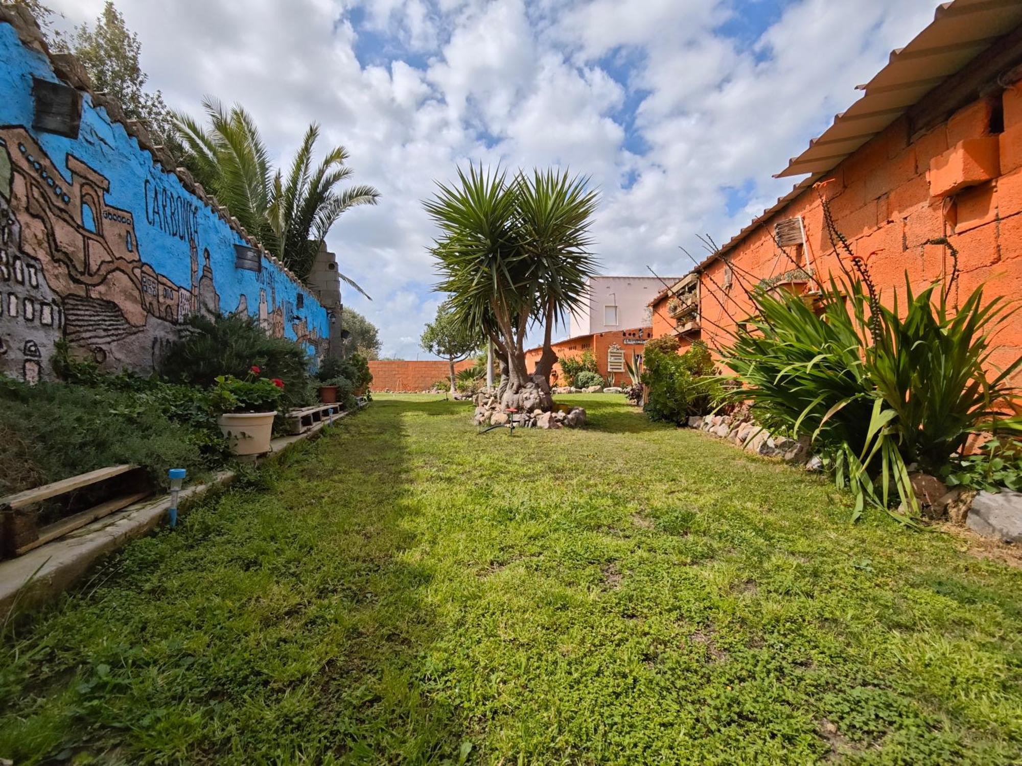 B&B Domu Delunas Giba 外观 照片