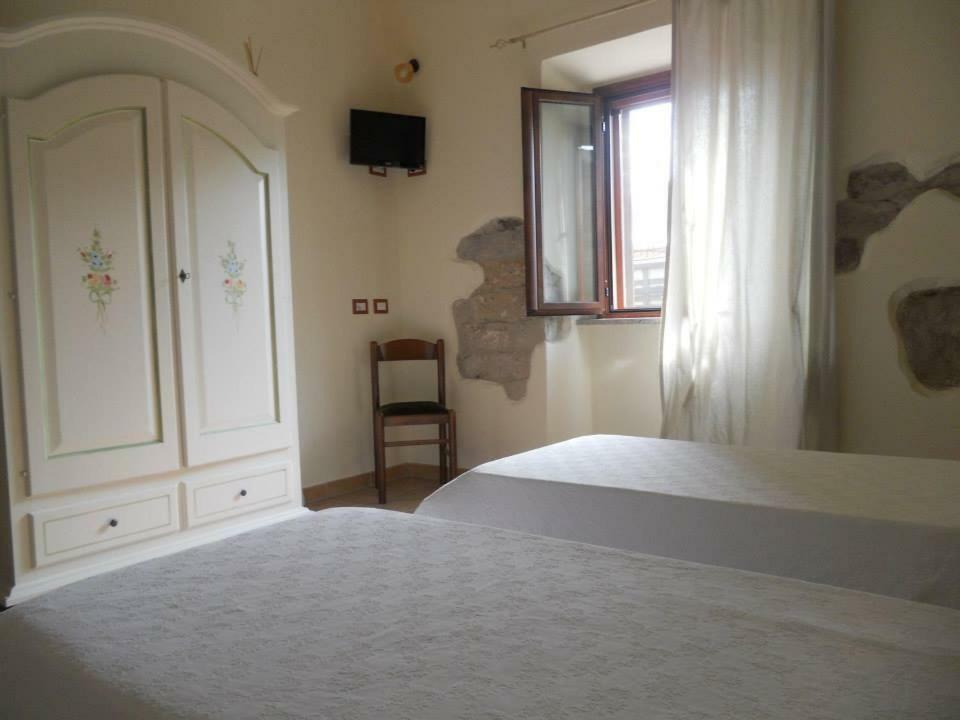 B&B Domu Delunas Giba 外观 照片